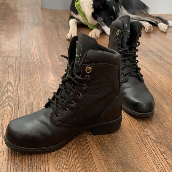 COPY - NEW! Mtn Horse Riding Boots - Picture 1 of 8